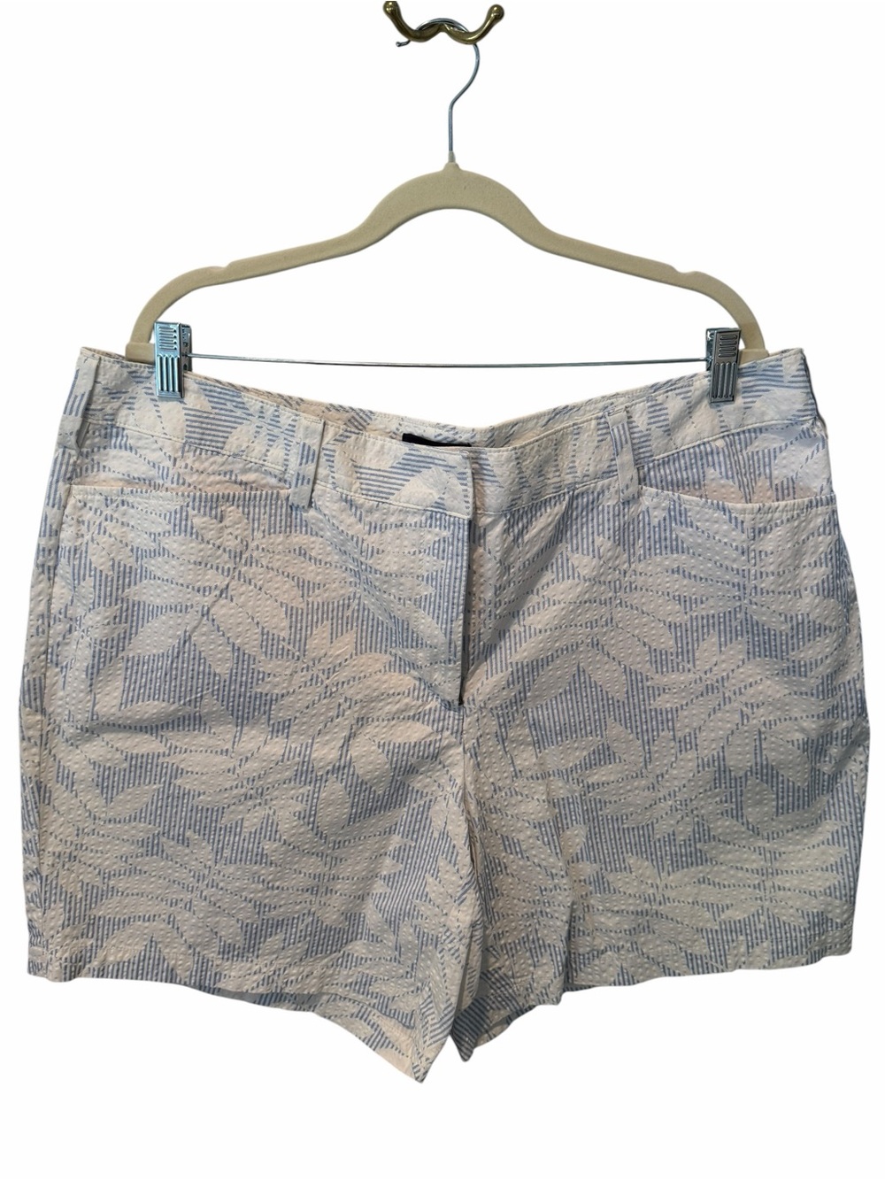 Lands’ End Blue White Leaf Print Textured Shorts 16W Mid Rise Cotton